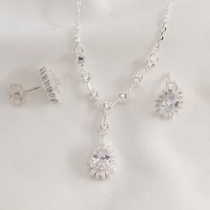 Conjunto con Cadena y Aros dije Gota Blanco