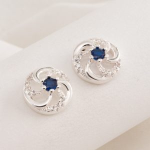 Aro Pasante Circular Tipo Flor   con Micro Cubic y piedra Engarzada