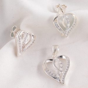 Conjunto Sin Cadena de Corazón Cubics Engarzado