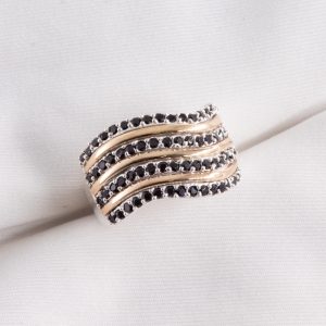Anillo de Plata y Oro Con Cubic Negro Engarzado