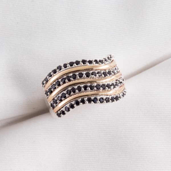 Anillo de Plata y Oro Con Cubic Negro Engarzado