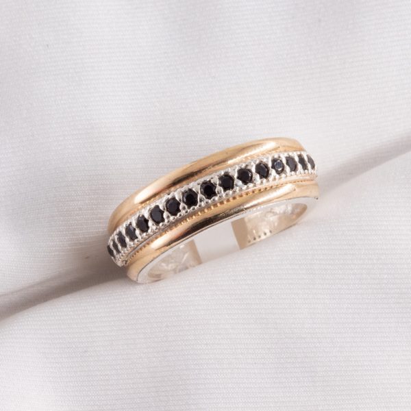 Anillo Plata y Oro Moderno Con Cubic Negro